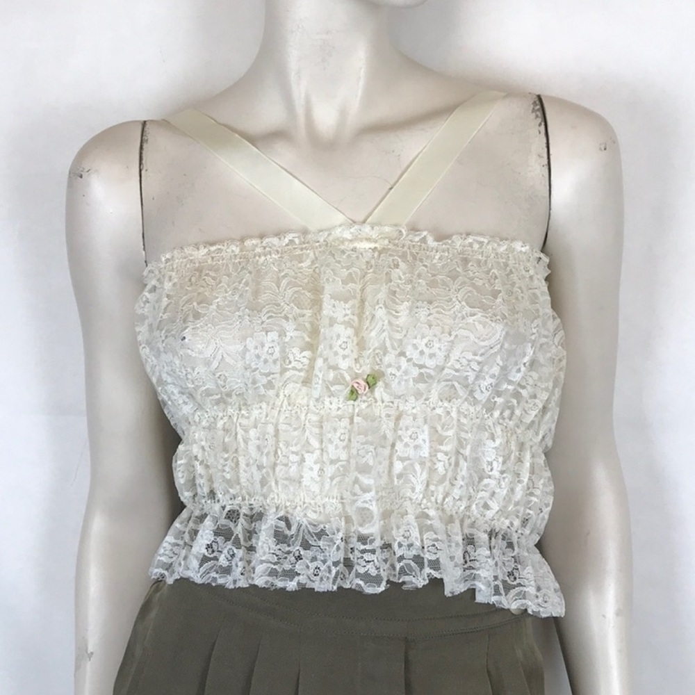 💔SOLD 💔Vintage lace tank top crop top